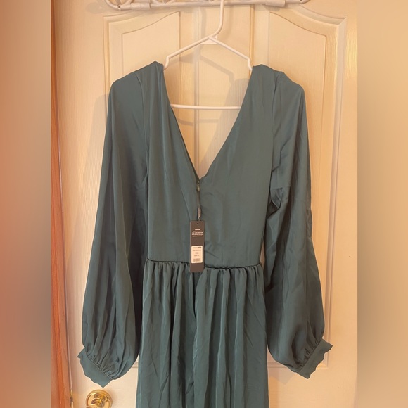 HOST PICK - Fashion Nova Belle Maxi Dress - Emerald - Picture 6 of 8